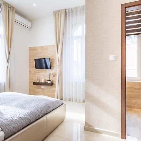 ブダペストSplendid Perfectly Located Flat With Saunaアパートメント エクステリア 写真