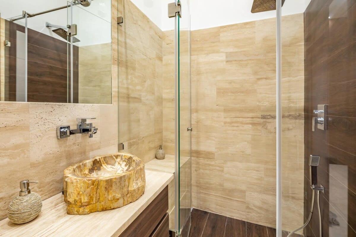 ブダペストSplendid Perfectly Located Flat With Saunaアパートメント エクステリア 写真