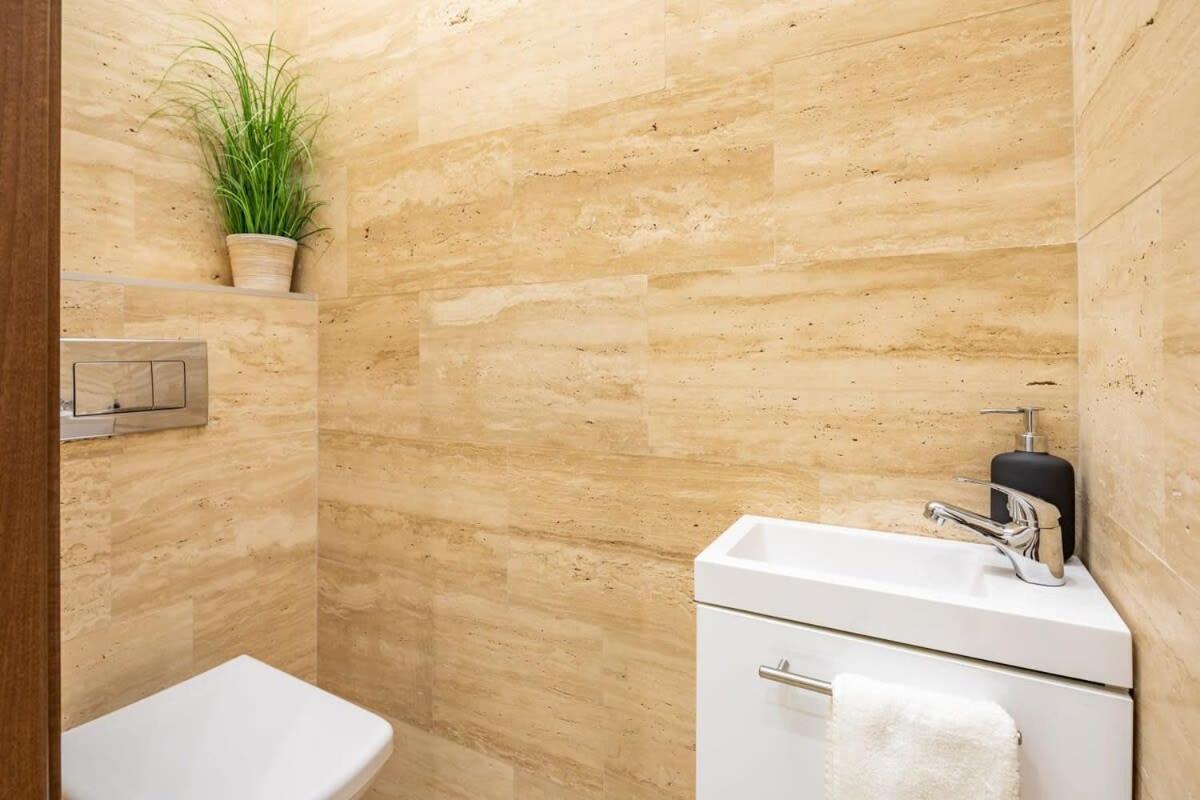 ブダペストSplendid Perfectly Located Flat With Saunaアパートメント エクステリア 写真