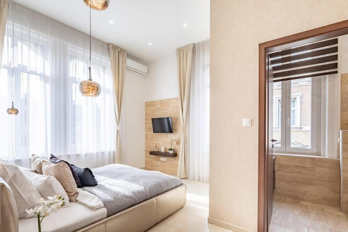 ブダペストSplendid Perfectly Located Flat With Saunaアパートメント エクステリア 写真
